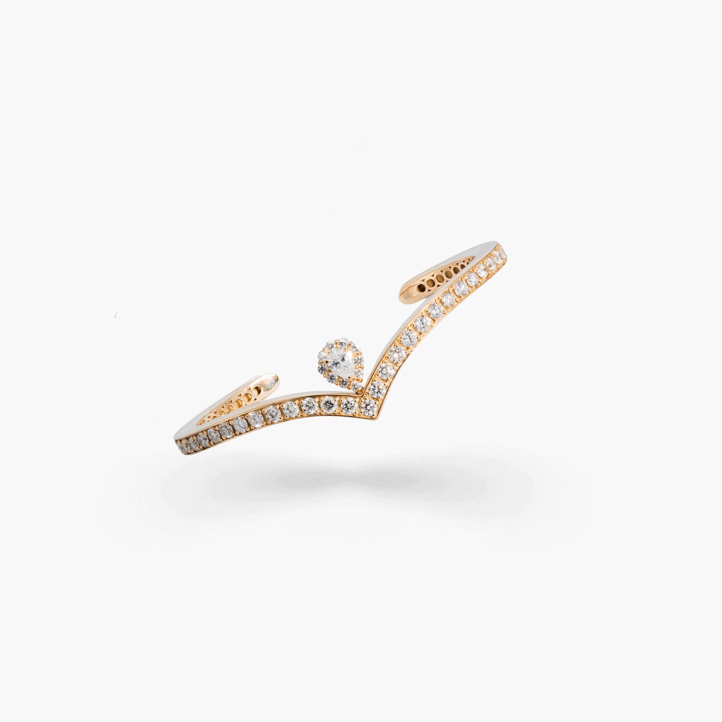 【V massive　Tiara】